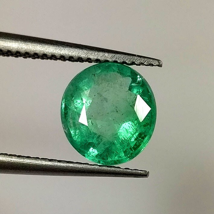 1.59ct Natural earth mined Ethiopian Emerald oval nice green good luster gem