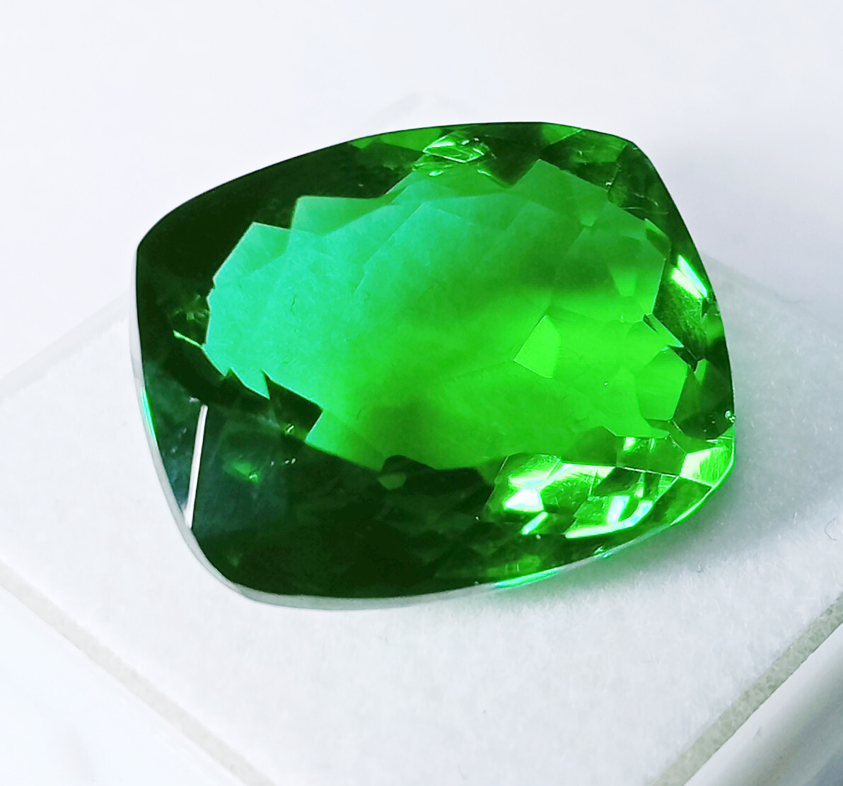 Green Colour Tourmaline Excellent 18 Ct Cushion Cut Loose Gemstone