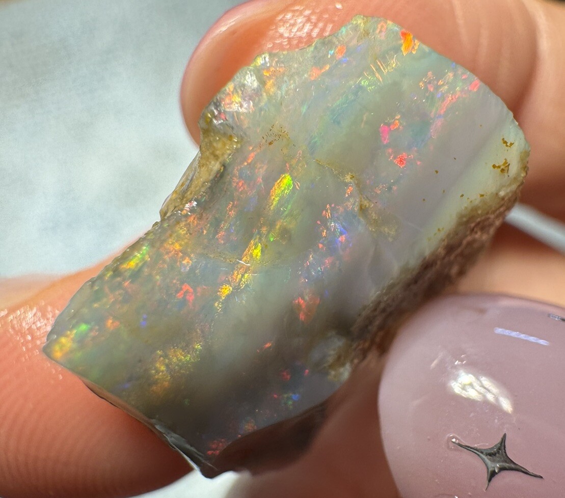 22.75 ct Rough stone with Beautiful Colour C1-503