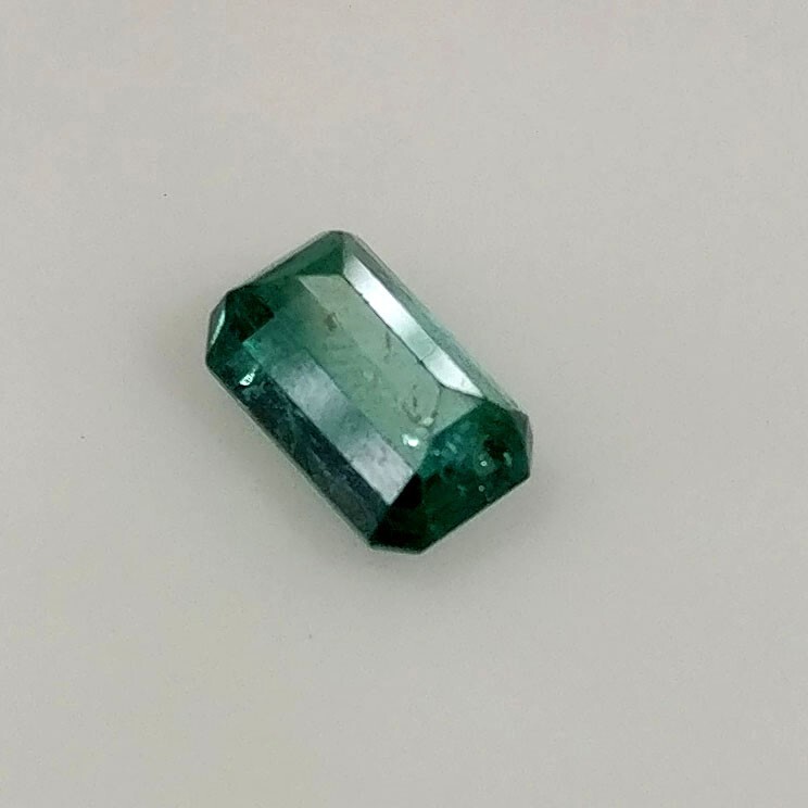 1.99ct Natural Emerald octagon cut nice green good luster unheated gemstone