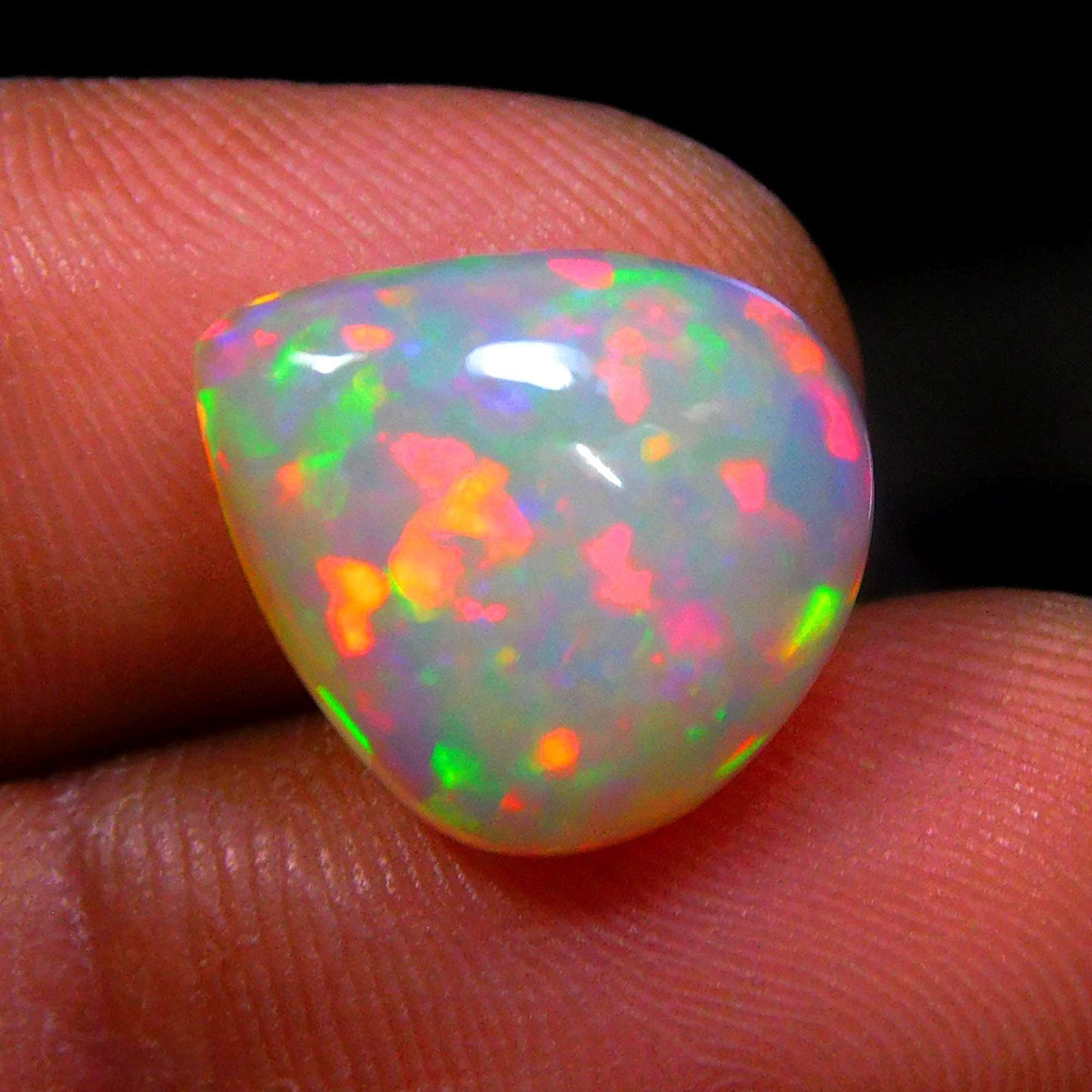 AAA Quality Dot Fire Ethiopian Opal Cabochon Gemstone 13.7×12.3×5.4mm 4.5ct