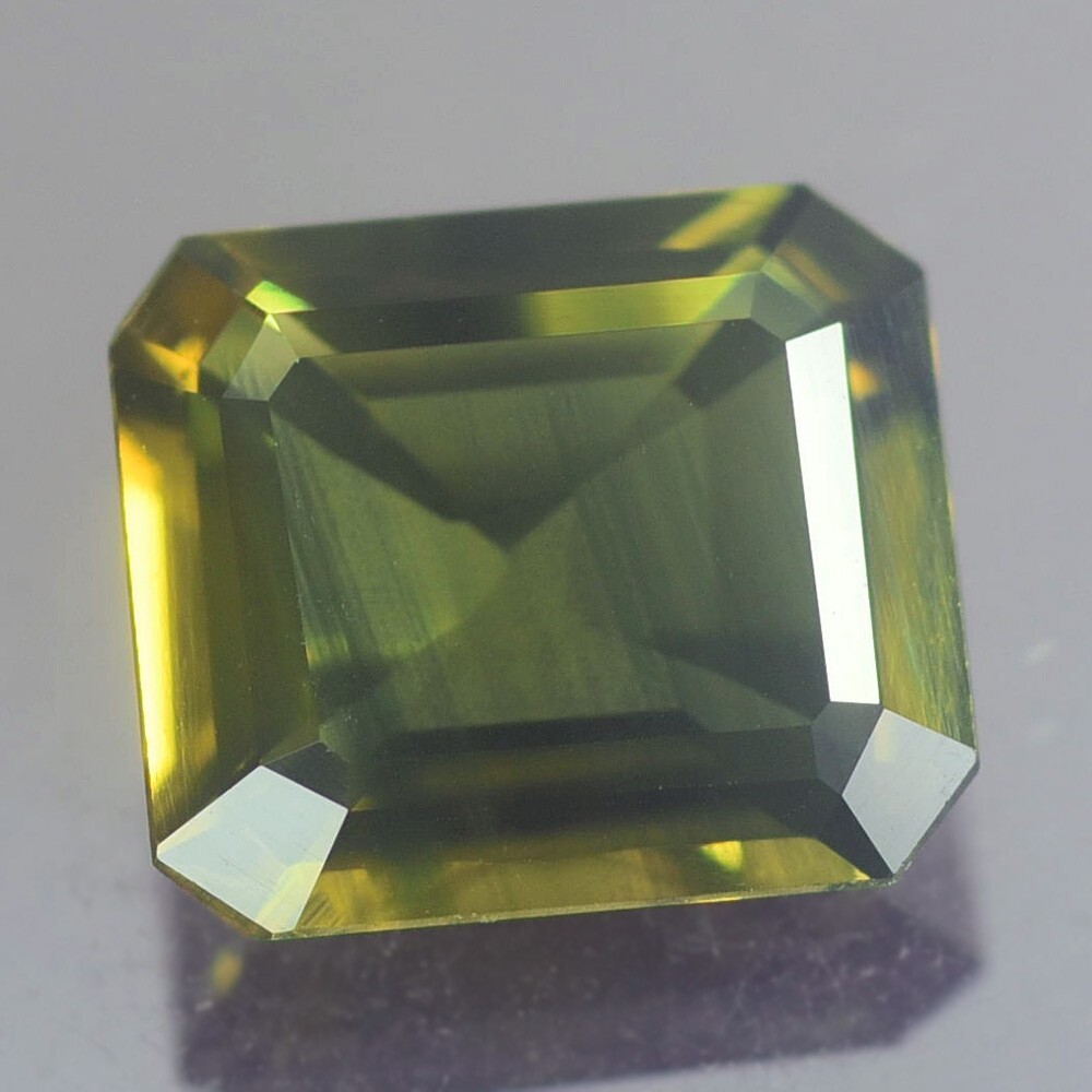 2.44CT STUNNING VVS OCTAGON HEATED ONLY THAILAND YELLOW GREEN SAPPHIRE NATURAL