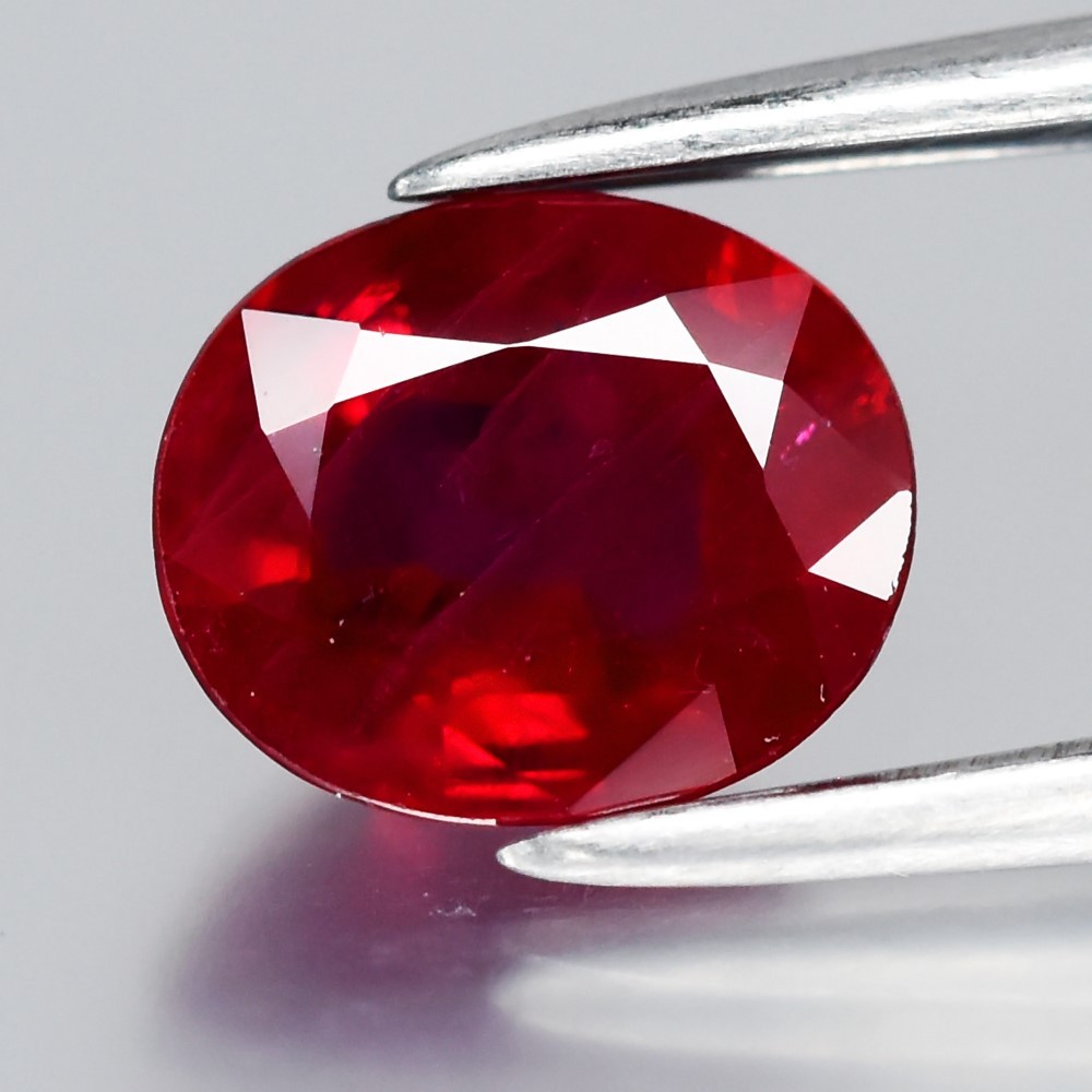 💎1.12ct 6.8×5.7mm Oval Natural Purplish Red Burmese Ruby – Heated Only No Glass