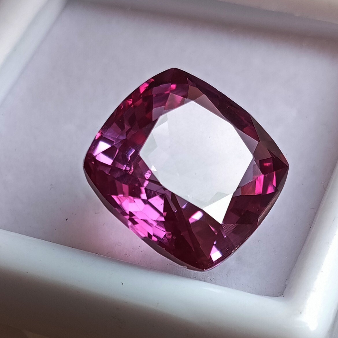 17.80 CT+ Natural Ceylon Bi-Color Sapphire Cushion Cut Certified Loose Gemstone