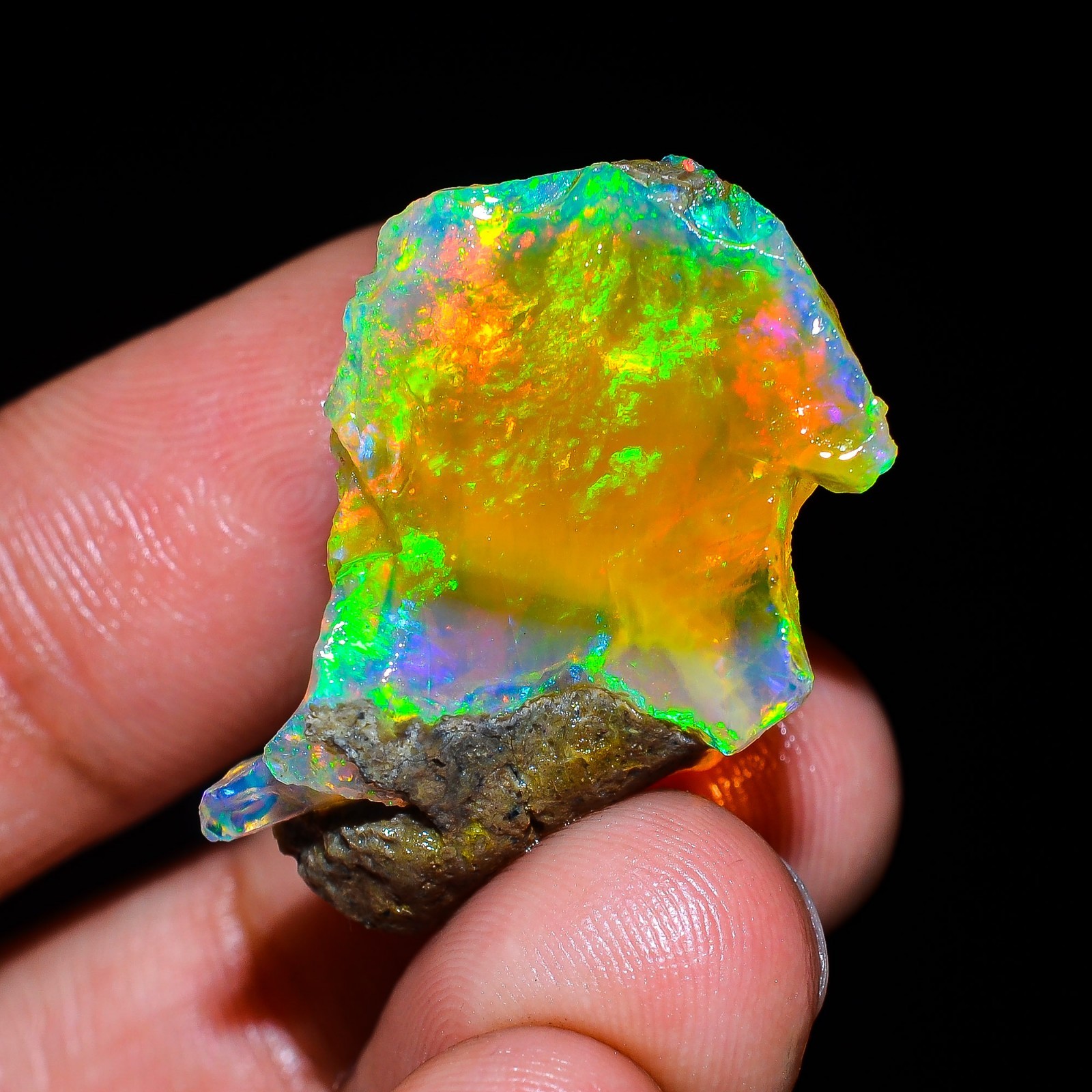 24.3 Ct Fancy Raw Fire Ethiopian Opal Oil Rough Gemstone For Jewelry 26X17X13 mm