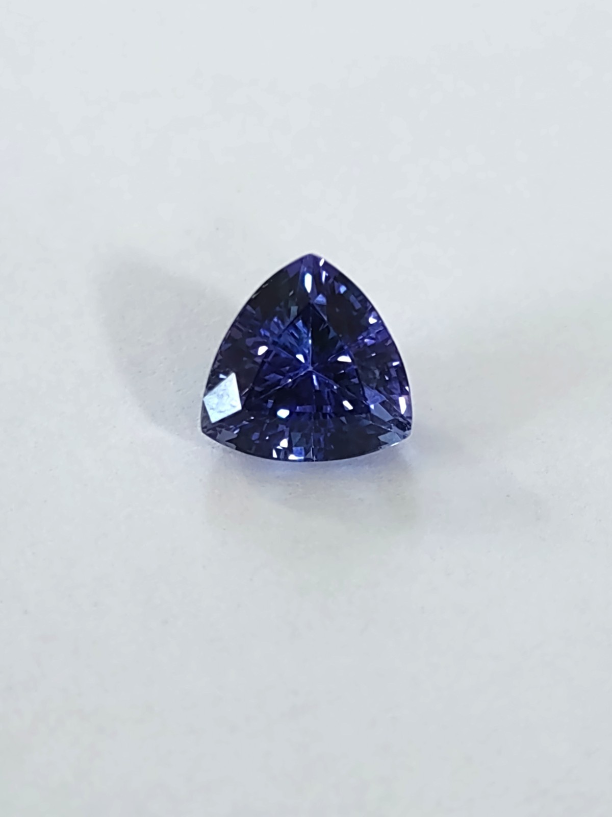 5.64ct Natural Rich Blue/Purple TANZANITE Trillion – 10.5mm