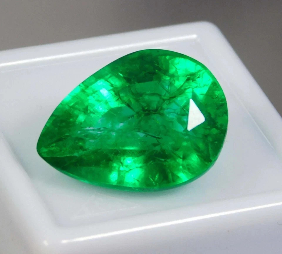 9.5 CT Colombian Natural Green Emerald Pear Cut Certified Loose Gemstone