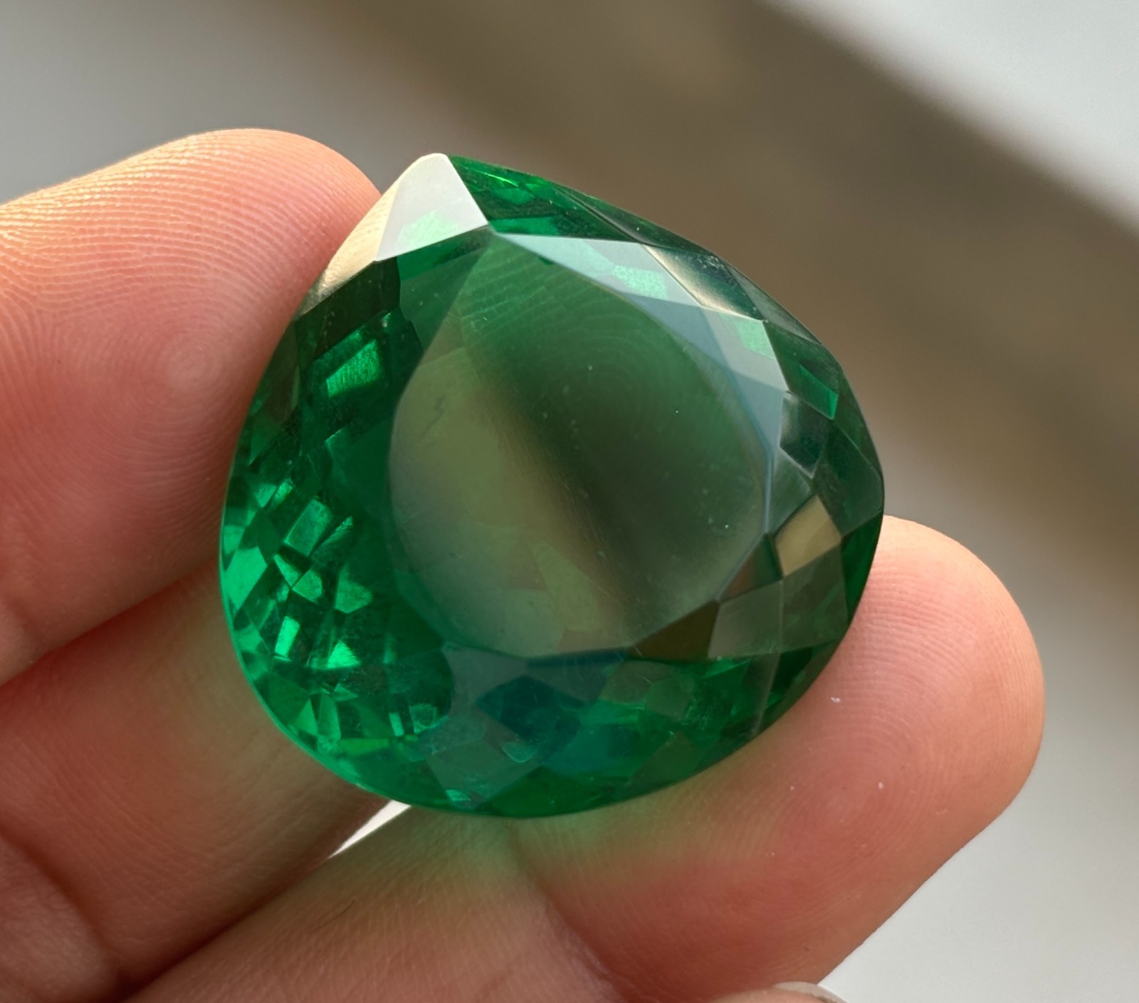 Natural 89 Cts Green Emerald Certified Heart Cut Colombian Loose Gemstone