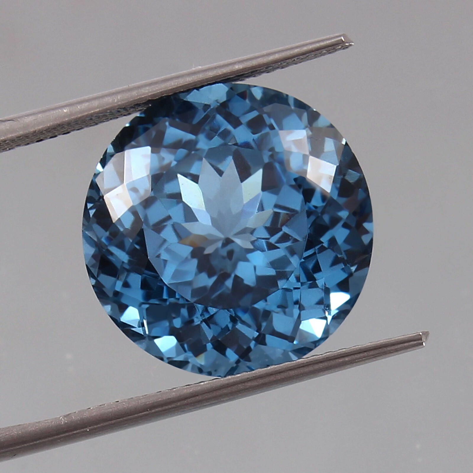 20.60 Ct Natural Flawless Blueish Aquamarine Loose Round Cut Gemstone 16×16 MM