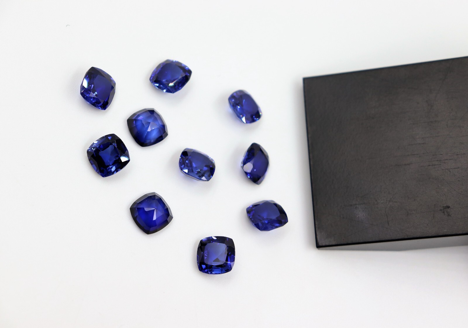 Cushion Blue Sapphire Lab Created Synthetic Gemstone Jewelry Stone 3mm to 10mm