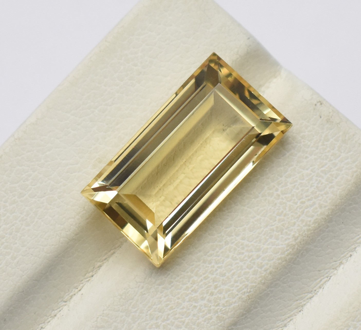 Lab Light Citrine Baguette Cut 18X10 mm 10 cts Loose Gemstone For Jewelry