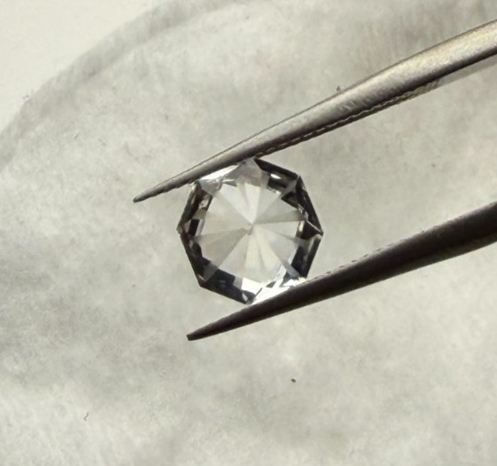 1.89 CTS, KILLIECRANKIE “DIAMOND”, OCTAGON, 7.2 X 7.2 X 5.3 MM, WHITE, UNTREATED