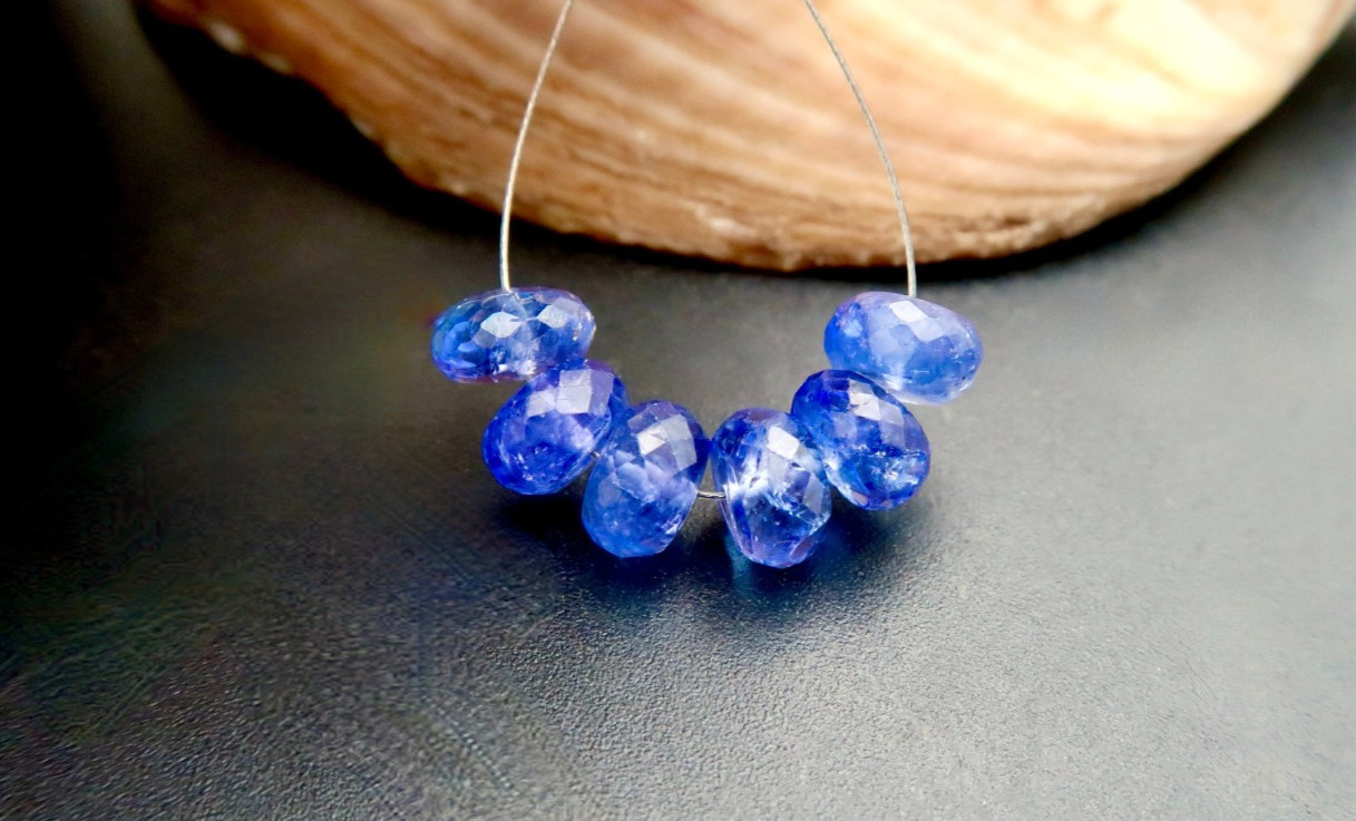 6 STUNNING RARE AAAAA FACETED 5.9-6.2mm ROYAL PURPLE BLUE TANZANITE BEADS